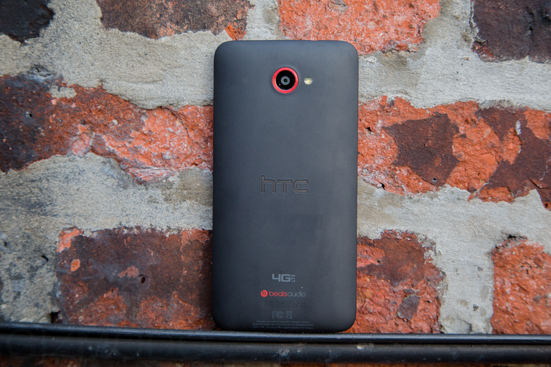 Illustration for article titled HTC Droid DNA Review: Verizon's Big, Beautiful Beast